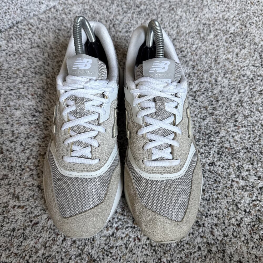 NEW BALANCE 997H Sneakers Shoes Women's Size 7.5 Beige White Gray CW997HCR - Picture 4 of 13